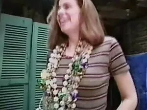 Plantureuse lesbienn ...