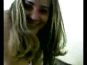 Plantureuse blonde f ...