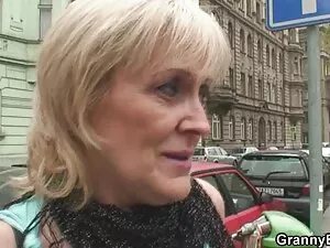 Bombasse ado prend u ...