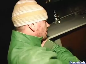 Plantureuse lesbienn ...