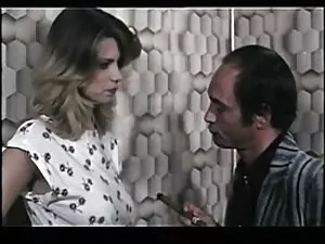 Fille aux seins bais ...