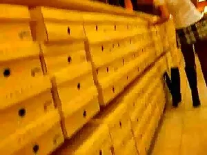 Il trouve sa copine  ...